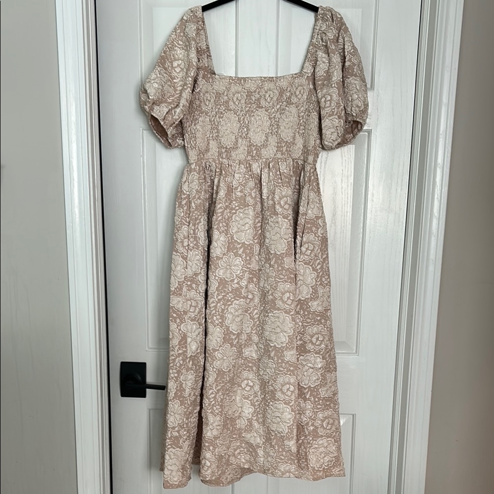 Pink Blush - Large Elegant Lace Puff Sleeve Dress - Picture 3 of 7